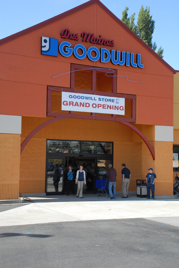 Update Crowds line up for new Des Moines Goodwill Westside Seattle